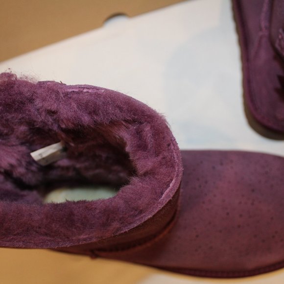 NIB UGG MINI WOMEN'S BAILEY BOW SHINE SUEDE SHEARLING ANKLE BOOTS PORT BURGUNDY - Picture 6 of 8